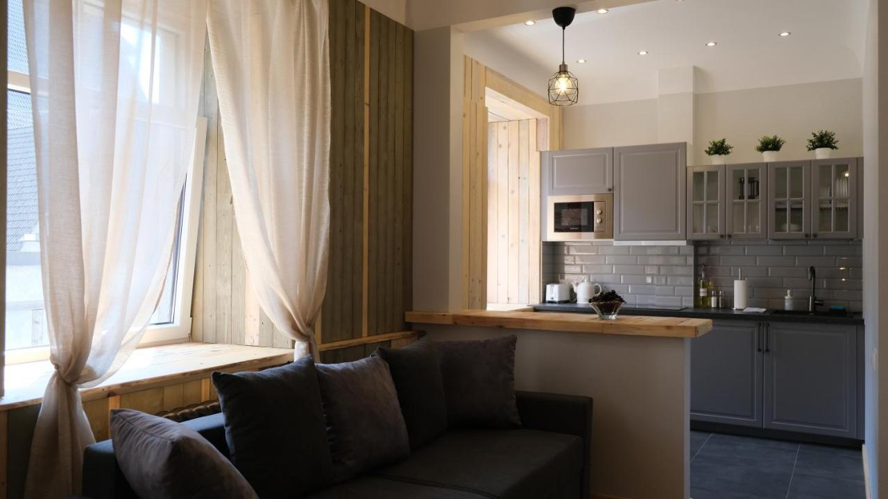 Historic Apartment With Wooden Floors In The Hearth Of Old-Town ريغا المظهر الخارجي الصورة